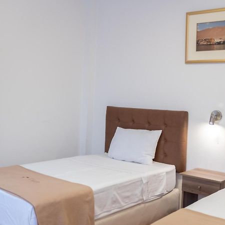 Hostal Los Frayles Paracas Buitenkant foto