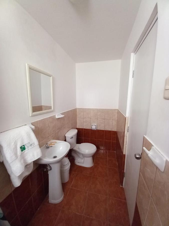 Hostal Los Frayles Paracas Buitenkant foto