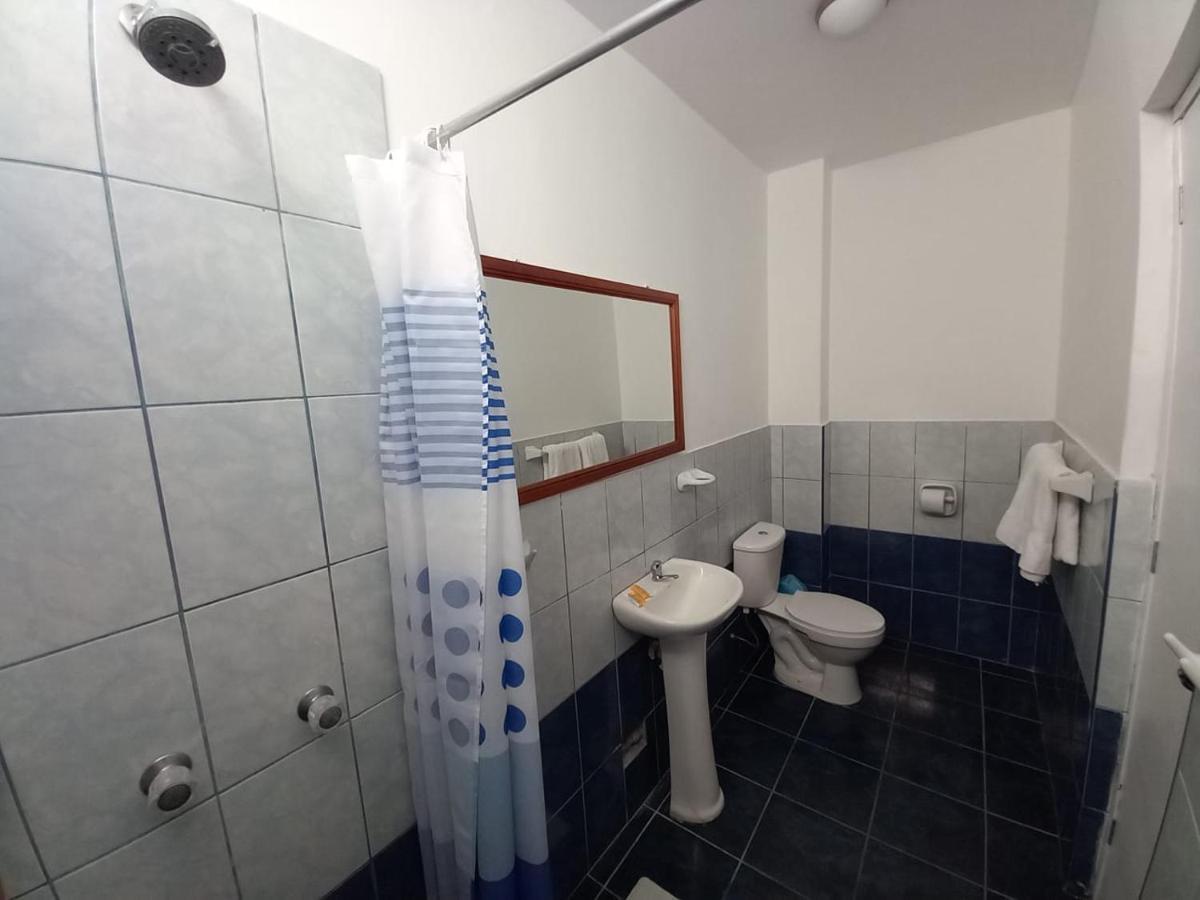 Hostal Los Frayles Paracas Buitenkant foto