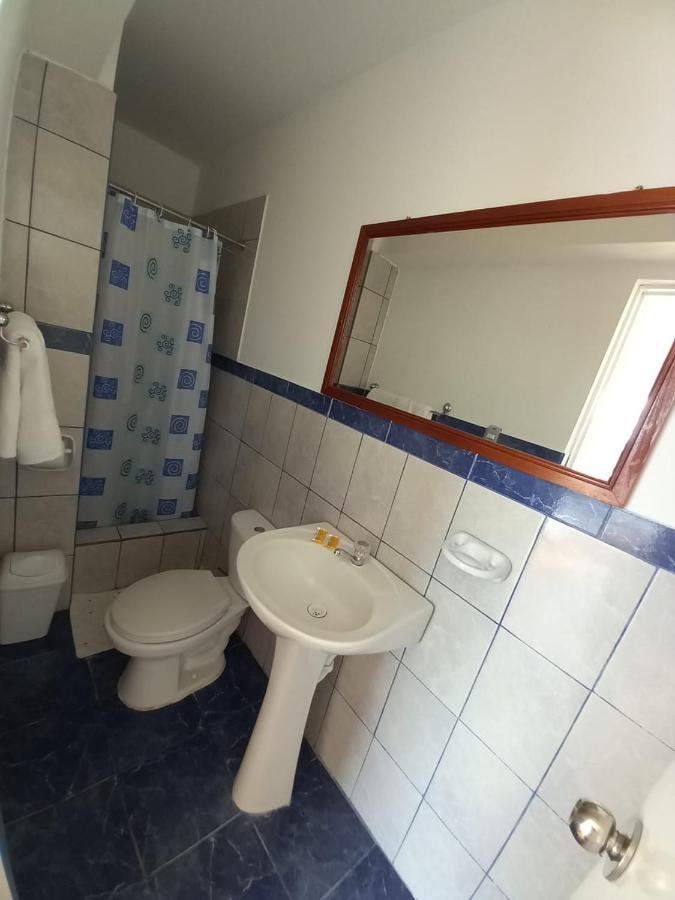 Hostal Los Frayles Paracas Buitenkant foto