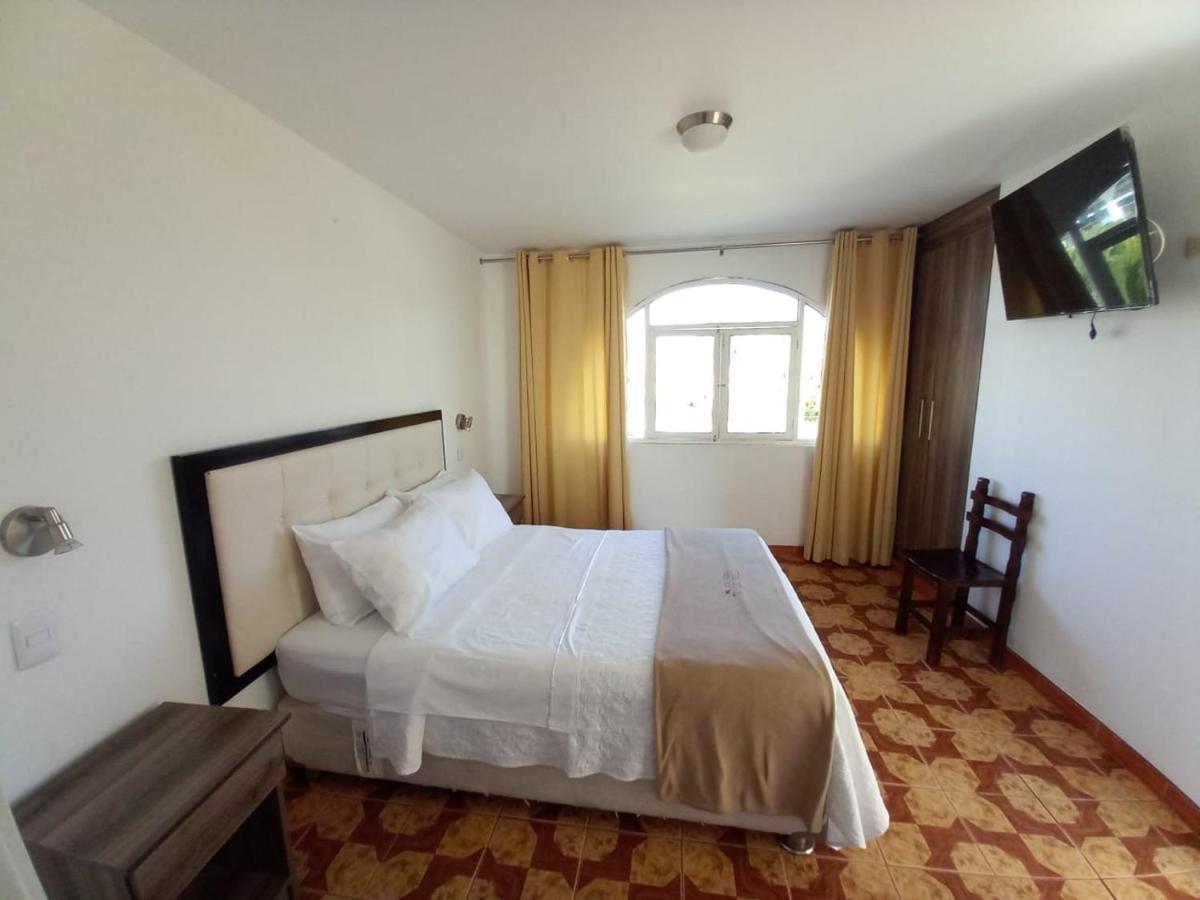 Hostal Los Frayles Paracas Buitenkant foto