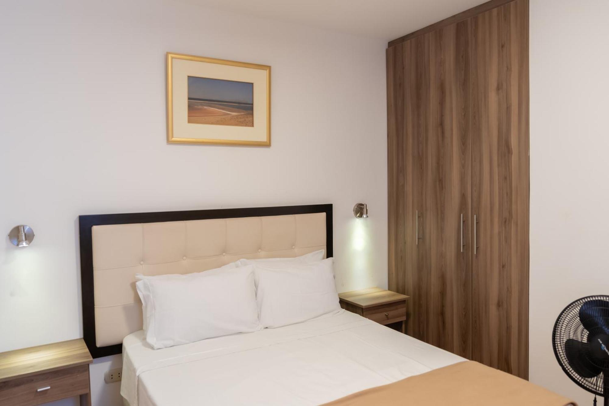 Hostal Los Frayles Paracas Buitenkant foto