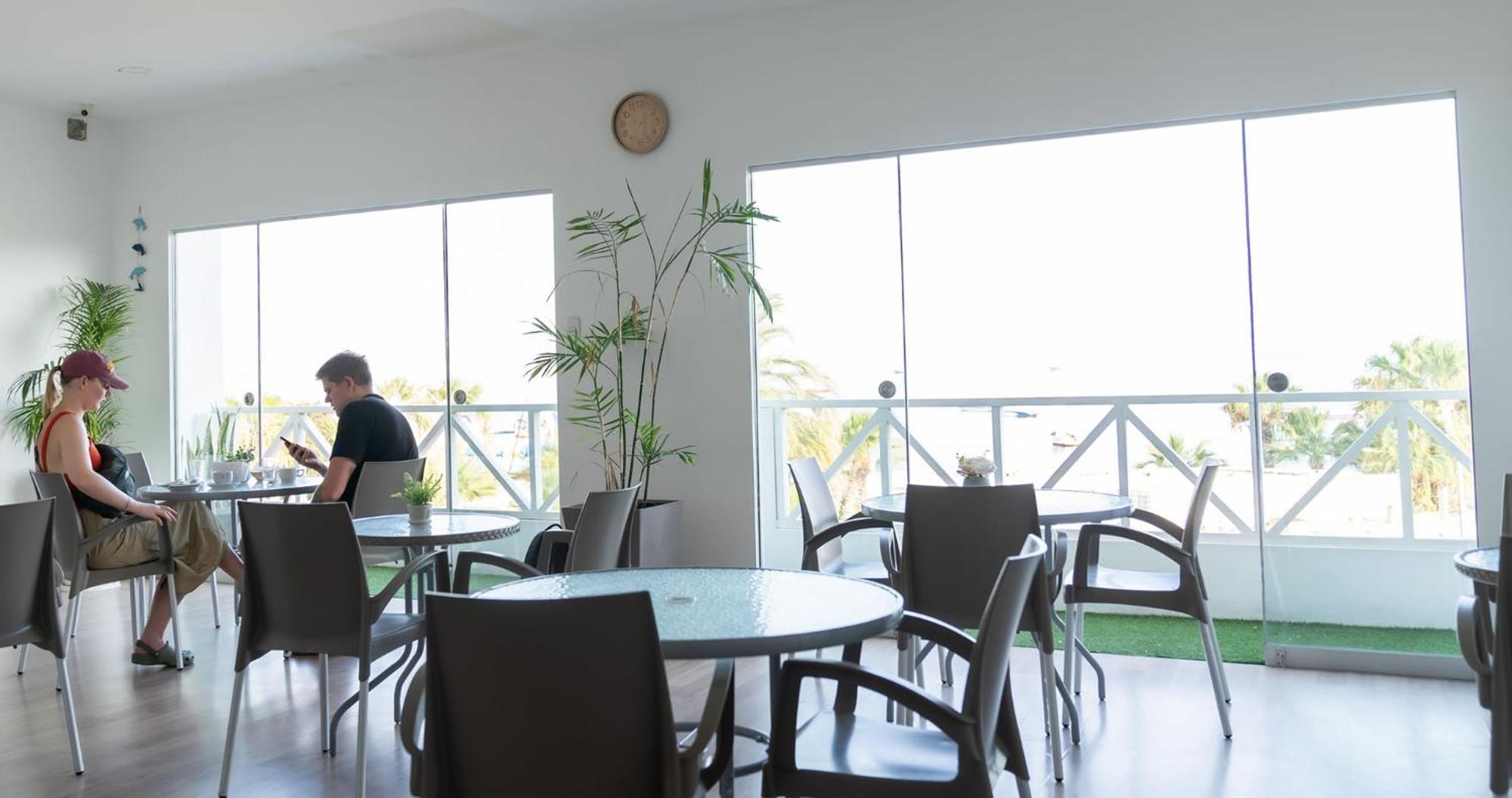 Hostal Los Frayles Paracas Buitenkant foto